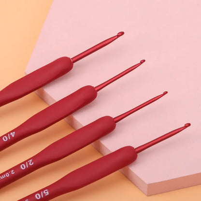 Red TPR Silicone Crochet Hooks with Aluminum Head Kit