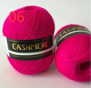 Cashmere-Like Soft Yarn in Bulky Acrylic Fiber